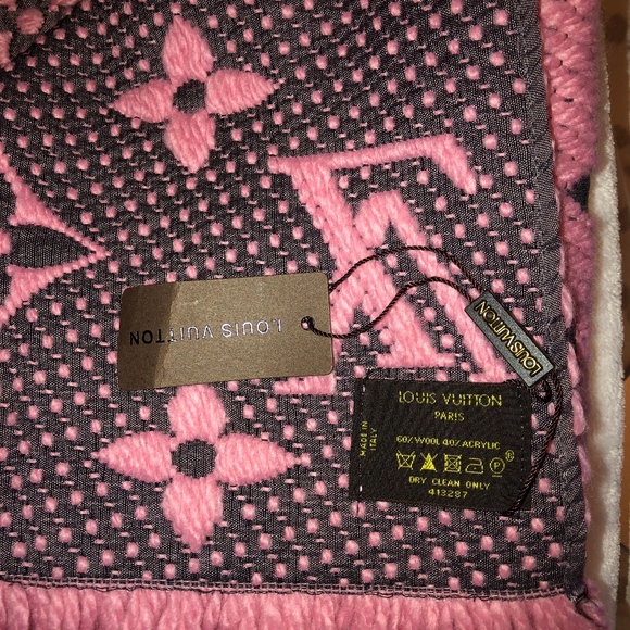 Scarf - Picture 3 of 5